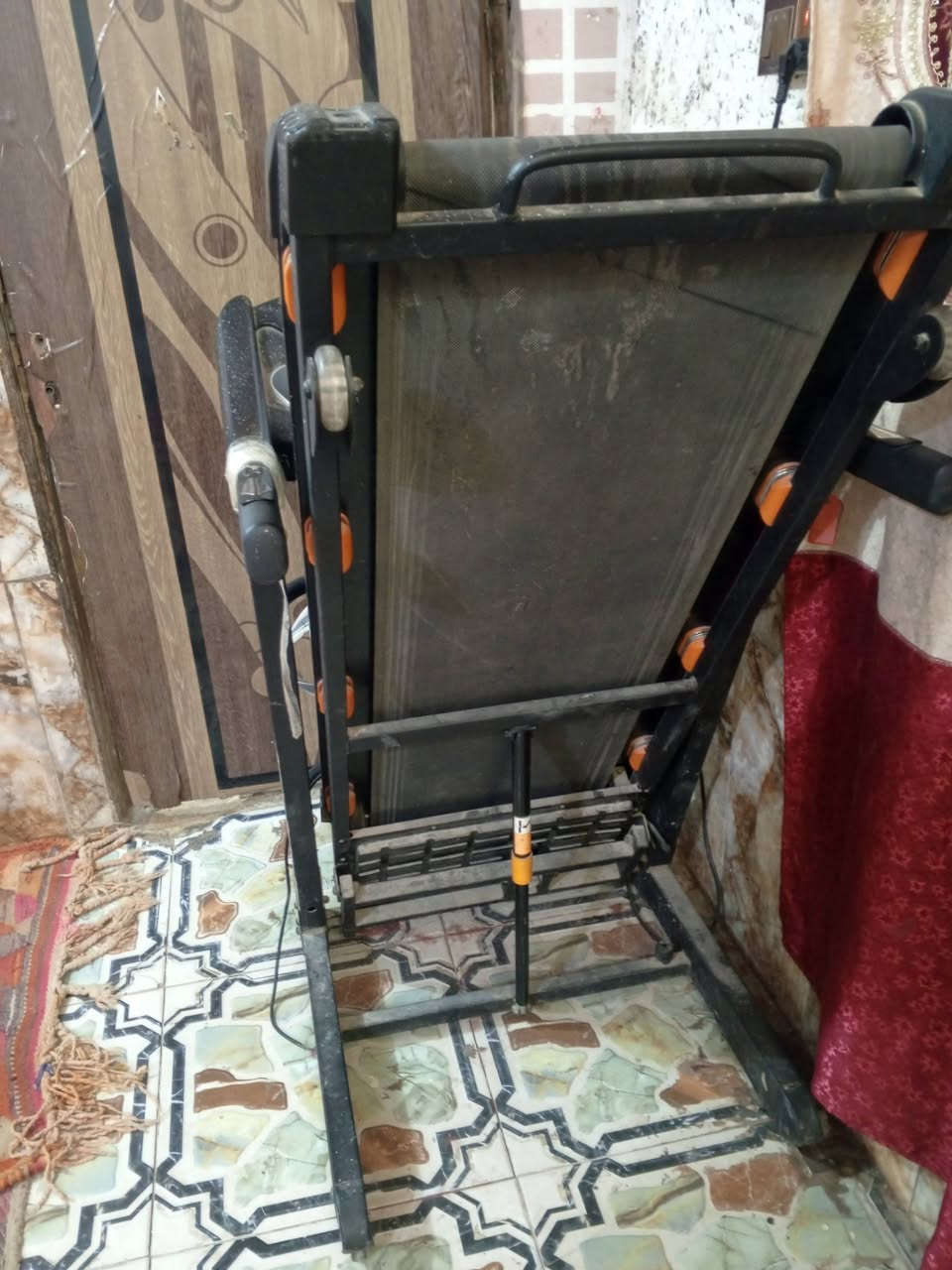 السلام عليكم
جهاز  جريي ركض للبيع ياباني مال باله اصلي 
مابي شي جاهز السعر 275 وبي مجال بسيط
*********** بي واتساب العنوان خلف مركز شرطه قرب بيت رائد جابر
