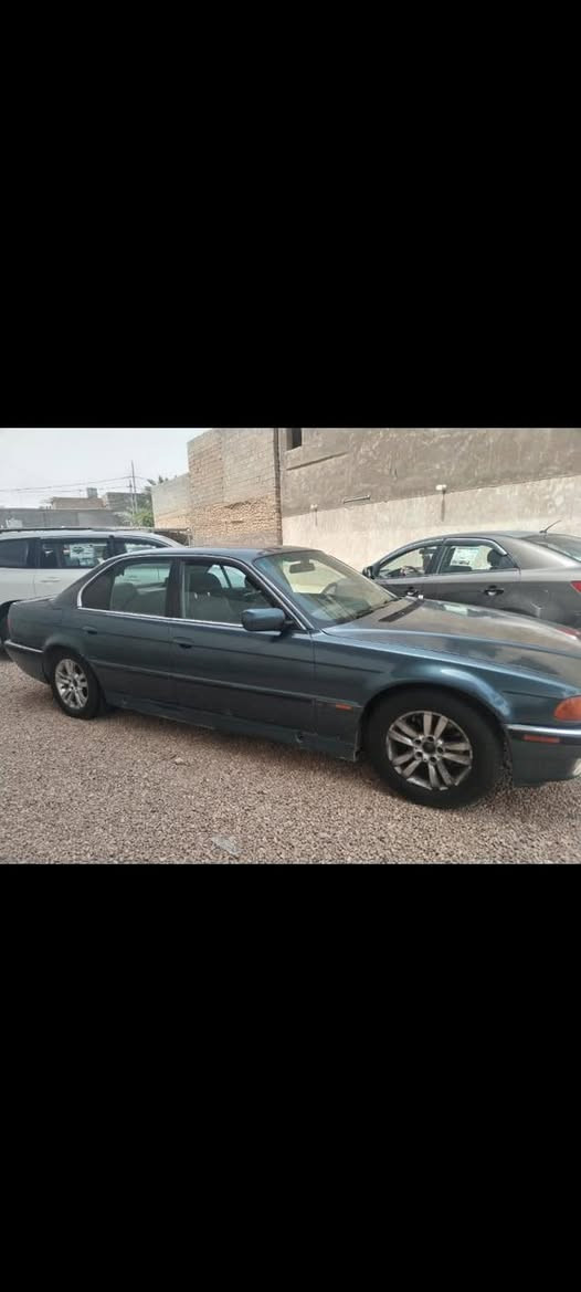 سلام عليكم للبيع بي ام كاسحة 8سلندر
موديل1996 البنيد طاير على جامة ومصلحة سعر55وبيهة مجال عنوان ابو غريب مكلف بنشر رقم صاحب سيارة +964 770 570 8814
