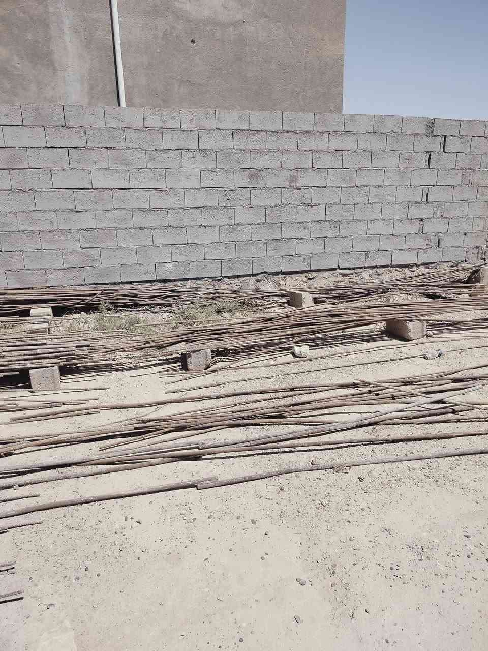 يوجد لدينا اغراض للبيع للستفسار اتصال بررقم ***********
