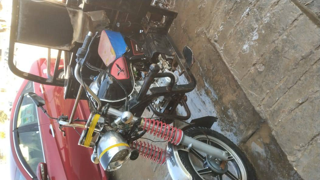 السلام عليكم ستوته للبيع اوراق اصوليه,2021  2021 مقفوله كفاله عامه كهربائياتا محرك خير من الله ستوته مال جناي رقبه وشاصي مقفولات كفاله عامه قطر الصبغ مال صبغه السعر 1,250 وبيها مجال مكاني حله شارع 80 والاستفسار على هاذ رقم صاحبه اني مكلف بل نشر *********** ،،
