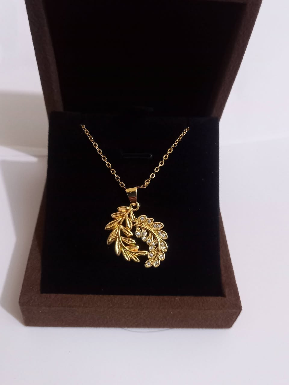 اكسسوارات للبيع ذهب برازيلي طلاء ثابت يوجد خدمة توصيل


**إذا كنت صاحب هذا الإعلان وتريد حذفه لأي سبب، رجاءا أرسل رسالة إلى الدعم الفني**