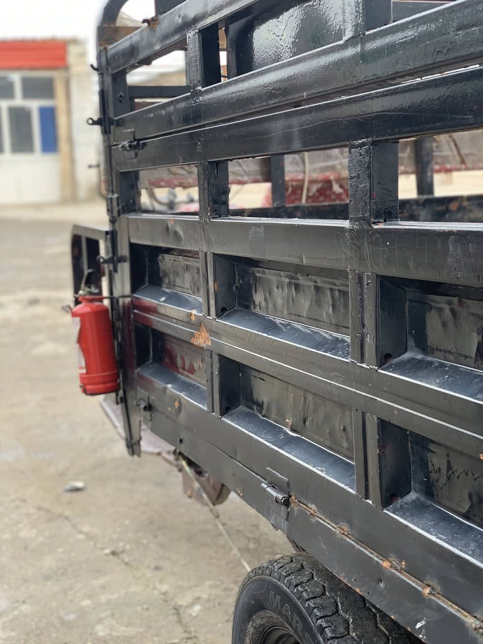 السلام عليكم ستوته دايوان للمراوس ب ستوته او موطور رياعي أربع تايرات العنوان العلم ***********
