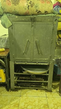 افران للبيع العدد 2فرن طبقي 1فرن غازي للدهينه كنافه اي شي يشتغل الافرا...