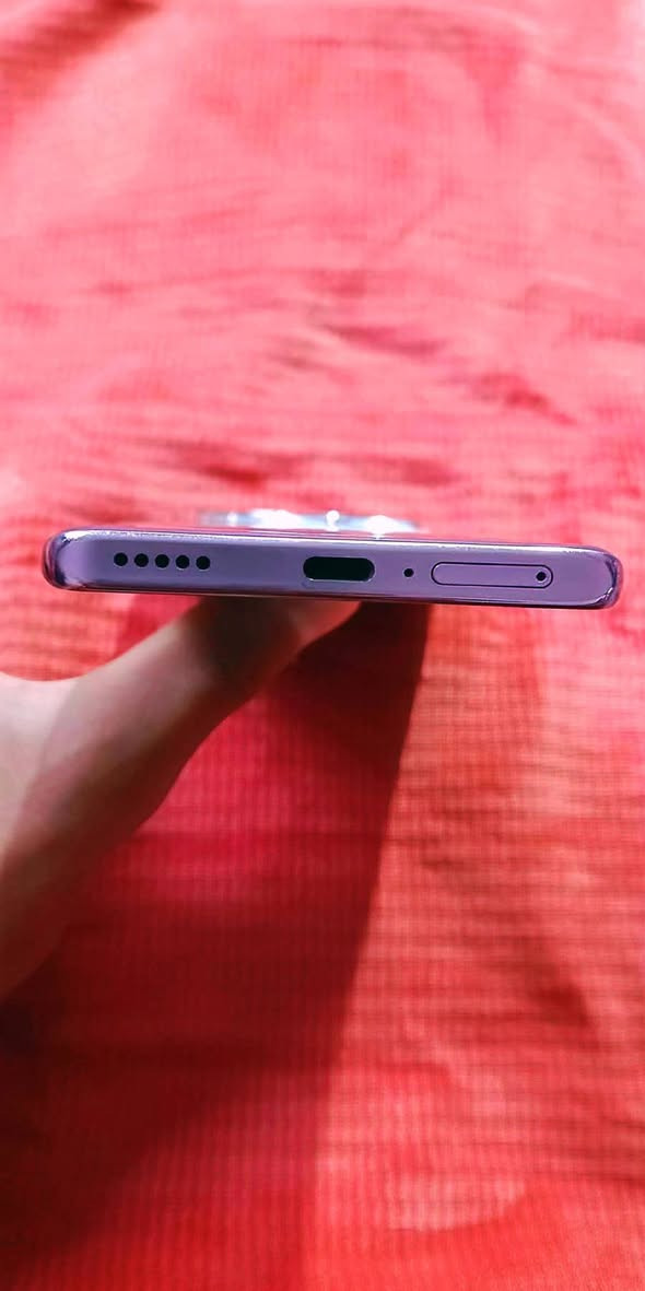 سلام عليكم... جهاز  HONOR X9c
للبيع الـــذاكـــــــرة 256 الـــــــــــــرام 12 + 12

مستخدم شخط واحد مابي. شاشة زلال مابيها اي شخط عداآ نكراش كلش خفيف بالضهر.. مكفول كفالة عامة  من كلشـي

البطارية عــمــلاقـة 🔋 👈 6600 mAh. رجــــاءاً الشراي يجي خاص. متواجد. 24 ساعة. واللي يريد باقي. التفاصيل خاص

للاـاتصال   .     ***********

المكان ديــوانية قضاء آلدغــارــة. !!!"!

السـعـر. اتفضل - خاص -   سعرة مناسب - جداً  جداً  !!!
