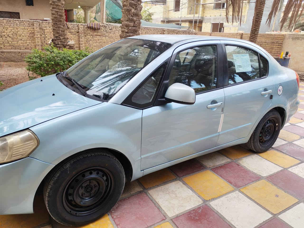 السلام عليكم سازوكي موديل 2009  وارد امريكي صبغ فقط جاملغ امامي وبنيد، حجم  المحرك 2000 جديد قبل شهر شادة هو وتفرعاته من محلات  ليث وفلاح ، تخم تاير جديد+تخم ويل جديد قبل شهر شادة
حدادية أمامية كاملة جديدة بما فيهم (دبلات ولويات)
تبريد/تدفئة شغالات لكن ما شاحن غاز لان مصار شهر من شاد المكينة بس اضمن شغال التبريد ونفحصه قبل متشتري،
السيارة مسوي الها ادامة كاملة وعندي غراضها القديمة من محرك وتفرعات كاملة ومنظومة بانزين وغراض صدر تاخذهن وياها بلاش السيارة بأسمي، السعر 62
*********** مكاني بابل /حلة
