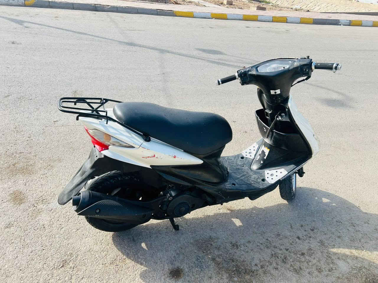 سلام عليكم للبيع دراجه ادرس يباني حديث  مابيه نقص شلعه معدل كهربائيات كله شغاله دراجه مبدال بيه بس والفات  سعر خاص...  ***********
