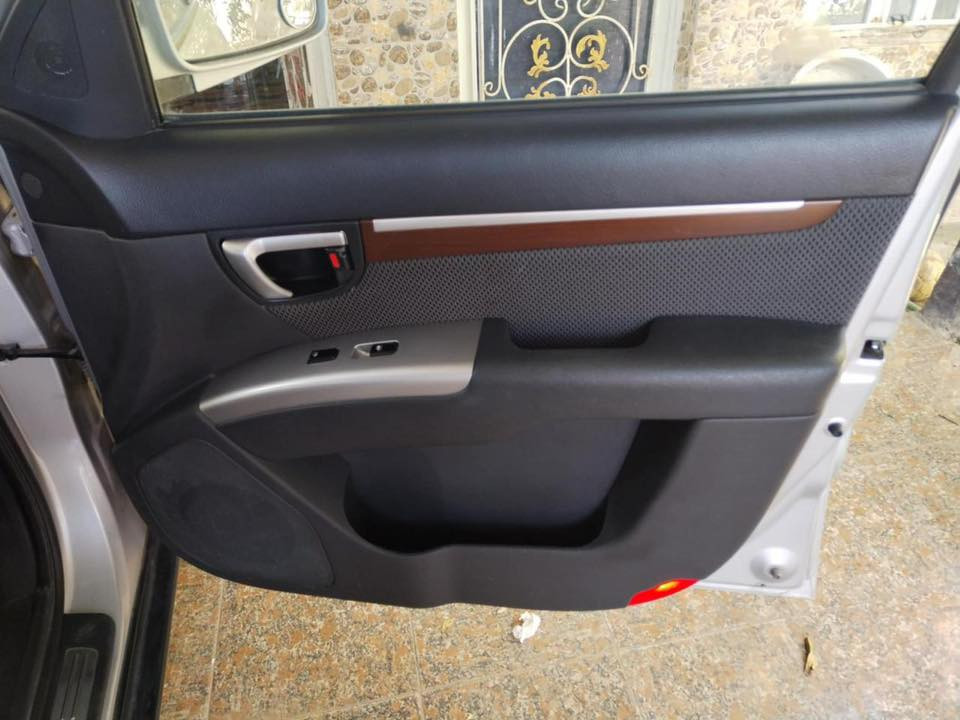 أدوات سنتافي 2009 بيه كصه مكينه كاز بيه حصة تفول وين ما يعجبك بيه لوحات وسنويه أربيل سياره جاهزه كير مكينه حداديه تخم تاير وتبريد السعر 57 وبيه مجال مكان السياره كربلاء . للتواصل وات ساب ***********
