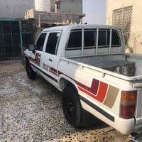 بيكم تيوتا موديل 87سياره جاهزه وحلوه مكينه وكير وحداده ورقم انكليزي وب...