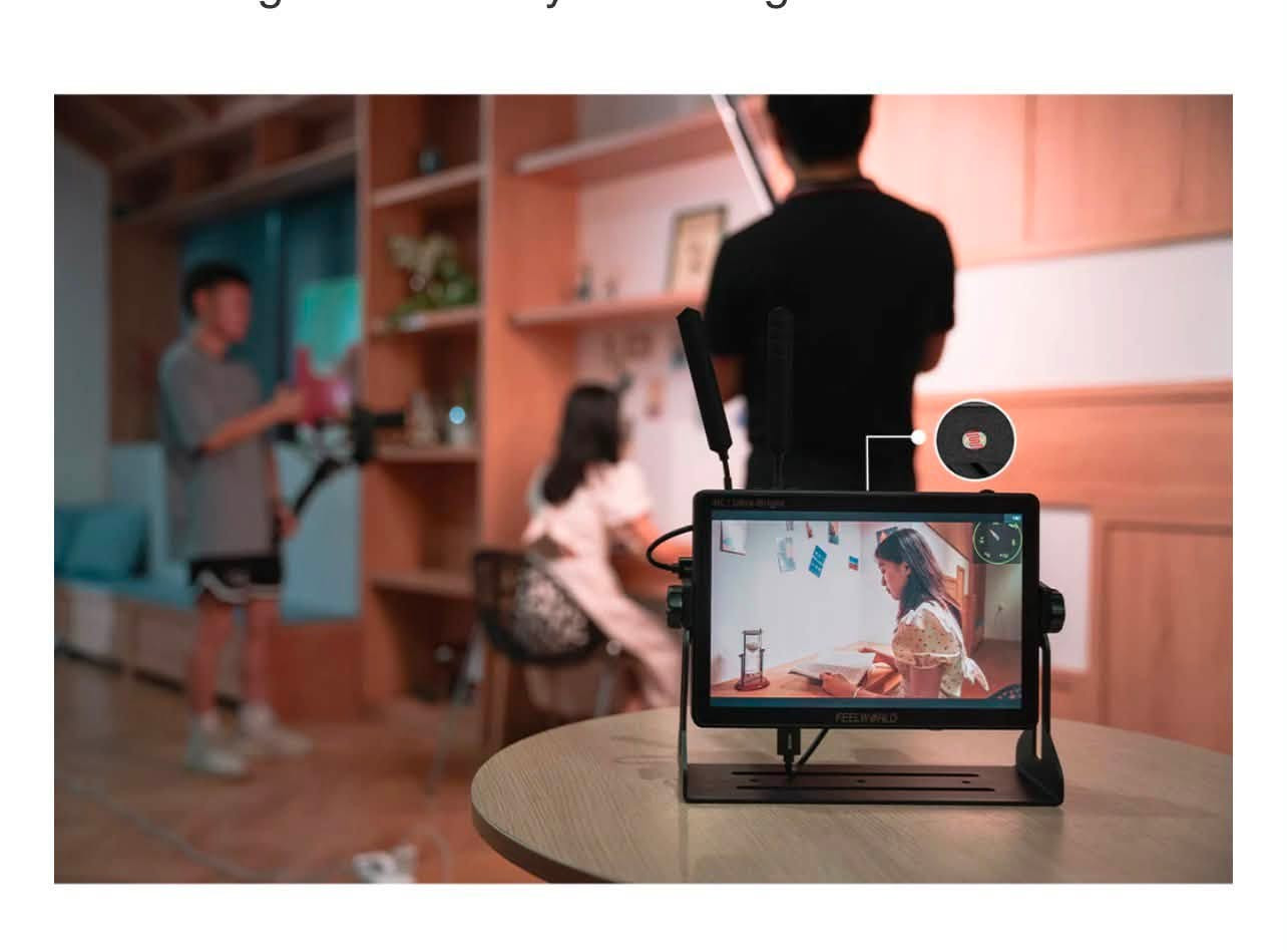 للبيع 🎥
شاشة عرض احترافية من وكالة FEELWORLD الغنية عن التعريف، بحجم 10.1 إنش، مفضلة لدى المصورين وصناع المحتوى.
 الحالة: جديدة تماماً (لم تفتح من الكارتون).
أبرز المواصفات:
 شاشة لمس عالية السطوع (2000nits) ملائمة للتصوير الخارجي.
 دعم تقنية 3D LUT مع أدوات تحليل احترافية (Waveform و Vectorscope).
 مدخلات ومخرجات 3G-SDI و 4K HDMI.
 السعر: 350 ألف
***********  للتواصل، واتساب
