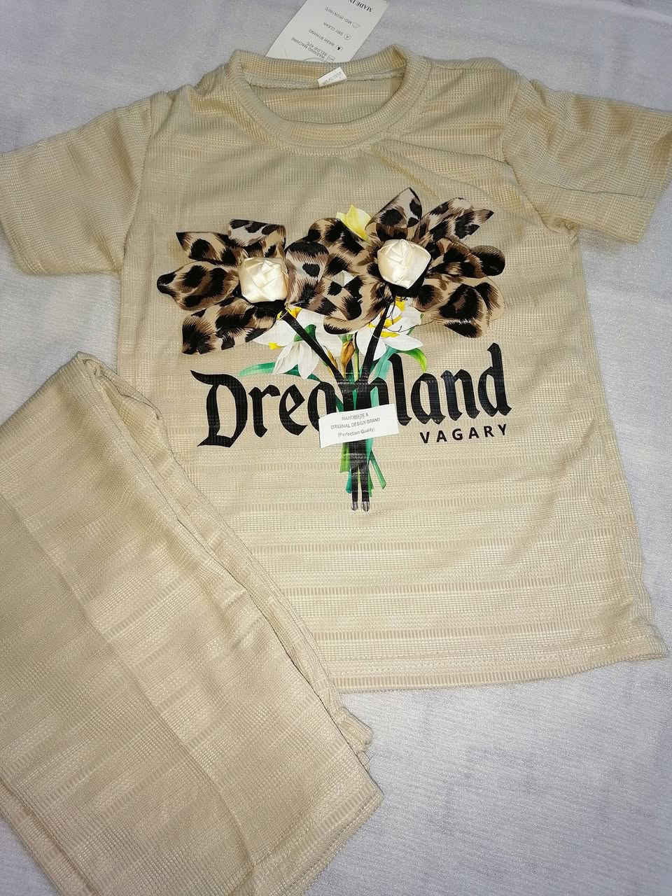 تراكسود بناتي صيفي موديلات ٢٠٢٦
الموديل الاول 
العنوان حي العدن مجمع اطلس الطابق الثاني محل البسه واحذيه كرز


**إذا كنت صاحب هذا الإعلان وتريد حذفه لأي سبب، رجاءا أرسل رسالة إلى الدعم الفني**