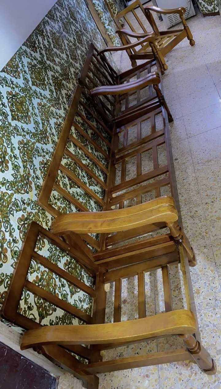 تخم قنفات اخوالجديد سبع مقاعد قنفتين وكراسي اثنين موديل كلاسيك رجل الزوجيه 185المشتل تًوصيل بكروه


**إذا كنت صاحب هذا الإعلان وتريد حذفه لأي سبب، رجاءا أرسل رسالة إلى الدعم الفني**