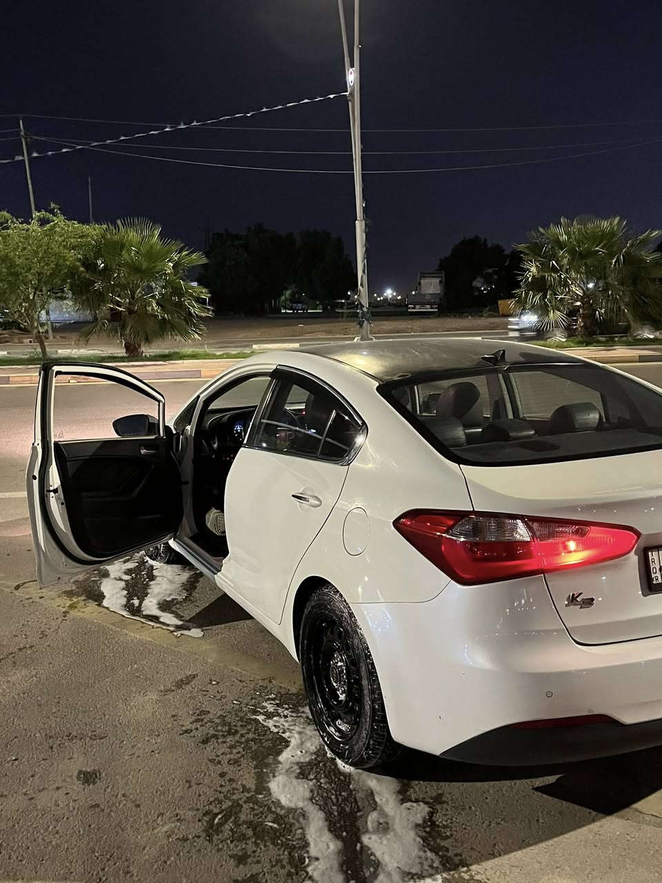 سيراتو موديل 15 كص جنطه ادوات ادوات متومه طبق الأصل جاهزه للخير مكينه كير حداده بل نايلون شاشه تدفئه بل كشنات تحكم ستيرن مثبت سرعه مري شفط السياره فول عده البصمه مكان سياره بصرة سعر 55 وبيها مجال قليل 
***********
