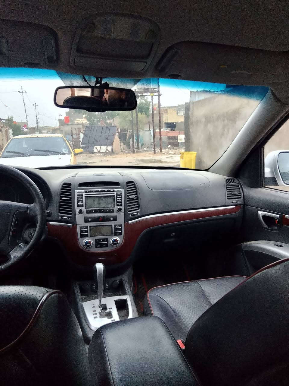 سنتافي جديده كصه جنطه تنطفي وتشتغل ماعرف شبيهه سعرهه 40 تبريد 3 قطع 7راكب مكاني بصره مراوس ارواس عادي ابيع ع حطتهه تشتغل وتنطفي ***********
