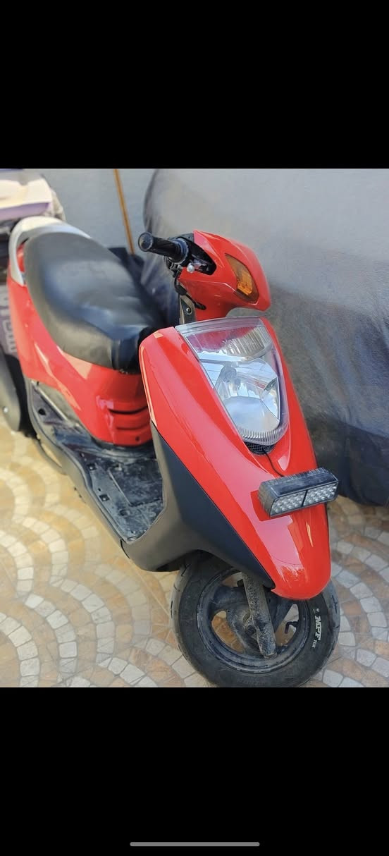 بزير للبيع دراجه نضافه كدامكم كلش حلوه ومرتبه بيع او مراوس بايفون السعر 550 وبيه مجال بسيط حك الجيه مكاني بغداد حي الشباب الاعلام
***********
