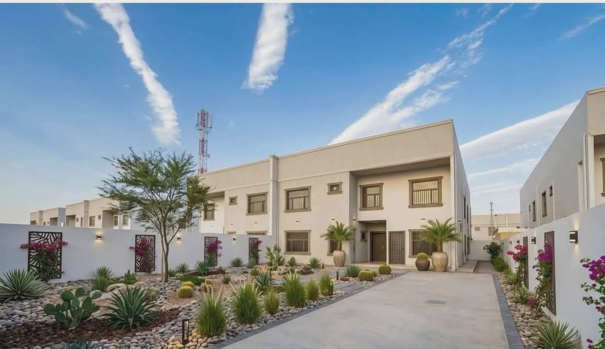 أللهم صلِّ على محمد وآل محمد

كما عودناكم، نقدم لكم العروض المميزة:

🏡 دار في مجمع الأميرات الجديدة 📍 الموقع: بلوك 30، قرب شارع 30 📐 المساحة: 250 متر مربع ✅ جاهزة للسكن ✅ موقع مميز وقريب من الخدمات

📞 للاستفسار والاتصال: *********** ***********

كما تتوفر لدينا دور مميزة وراقية بمختلف المواقع التجارية والسكنية، وبمساحات متنوعة تناسب جميع الاحتياجات وفي كافة المراحل.

✨ اختر الموقع والمساحة التي تناسبك، والباقي علينا.

📩 شعندك عروض؟ دزها خاص 📞 مكتب أبو يوسف الخزعلي للعقار
