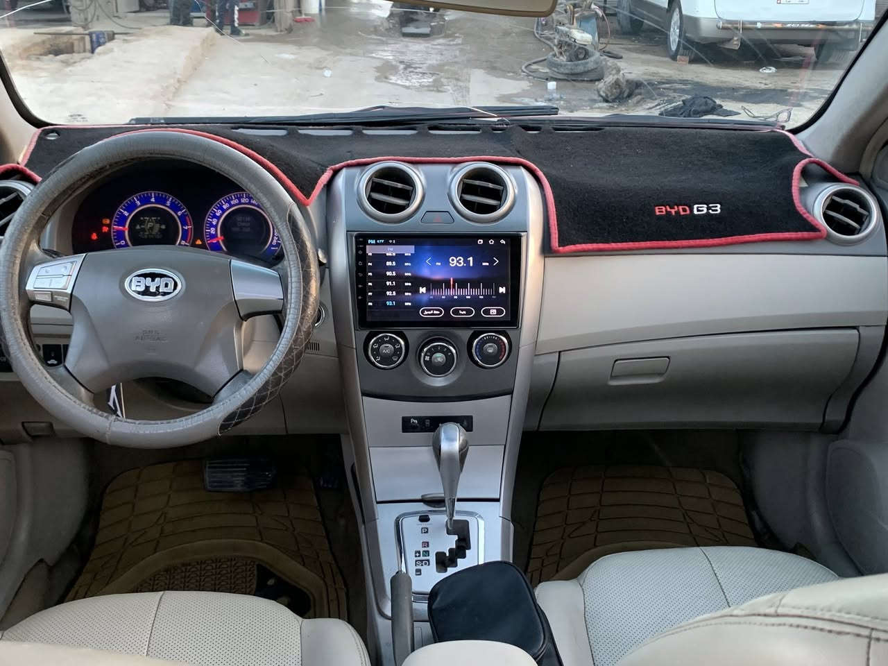 السلام عليكم بي واي دي للبيع كير اوتو بلادي كير ومحرك مكفولات فول مواصفات صدر تخم تاير جديد بيه شاشة وكامرة سيارة نضيفة بيها بس باب السايق مصبرغ تبريد كهربائيات كلها شغالة مكان بغداد  السعر 53 للاستفسار  ***********
