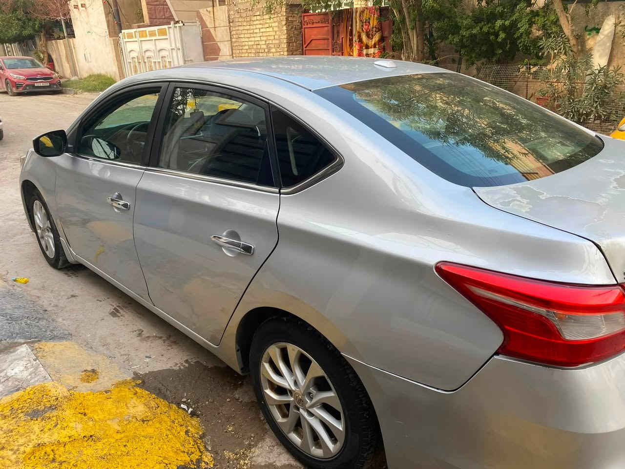 نيسان سنترا امريكي موديل ٢٠١٩ رقم بغداد ضربته جنطه وجاملغ خلفي بدون ايرباكات محركه ١٨٠٠ باسمي السيارة وعلى ايدي (محرك گير صدر) كله مكفول سعره ١١٠ وبيه مجال بسيط
مكان السيارة بغداد/ حي الجهاد
واتساب ***********

