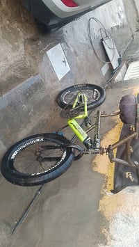 بايسكل دبابه BMX السعر30وبي مجال  07772340525 مكاني بغداد مقابل دائره ...
