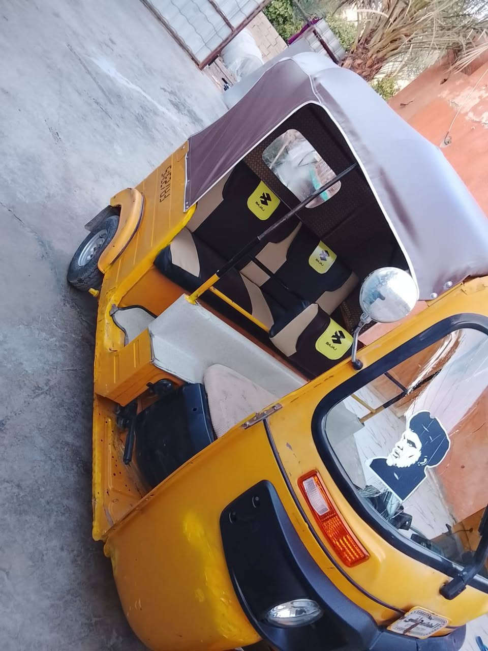 السلام عليكم تكتك جاهزه خير من الله السعر اربعه ملاين بيها مجال بصيط***********
