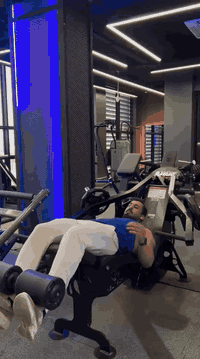 للبيع : بنج اسفل شركة نيوتيك النضافة 99‎%‎
***********
