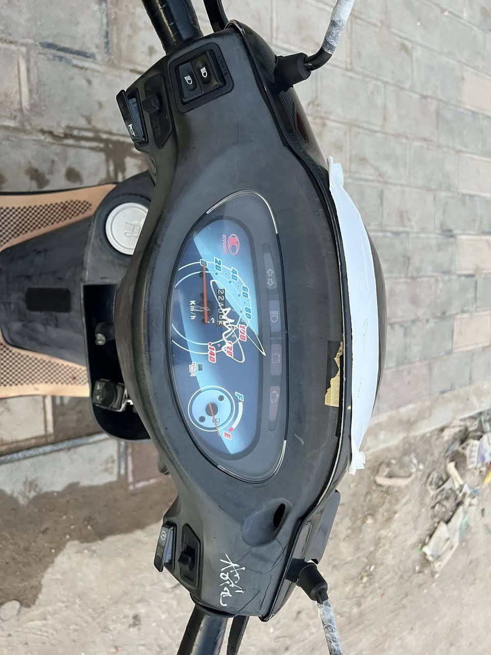 دراجه كامكو في تو كفاله عامه صالهه اقل ال١٥يوم من نازله من الحاويه ماشيه ٢٢حقيقي ماملعوب بيهه شرط مكان ناصريه شطره سعر خاص او ستفسار ***********
