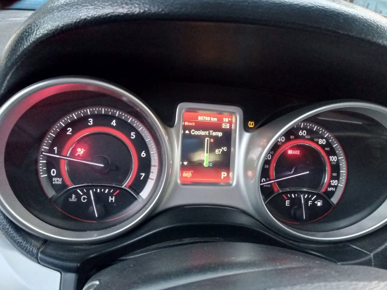 جورني 2014
وارد امريكي 

حادثها جاملغات خلفية فقط والباب الورة الايمن بي بارد

مكينة 2400

7راكب
.
3قطع تبريد 

مكانها بغداد اليوسفية 

***********

السعر 98
