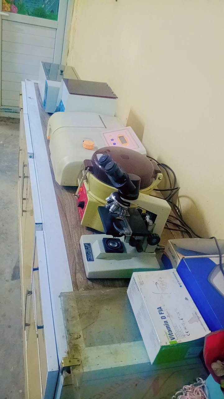 اجهزه مختبرية مستعمله للبيع مكاني بغداد تقاطع النهروان ***********   ,
