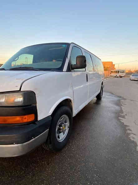 سلام عليكم سفانه للبيع 2007 محرك ٦١٠٠ كير الف مكفولات تخم تايرات كدام برجستون سله خلفيه موجود وياهه كاعيه جلد مدوشمه كشن كهربائي تبريد شغال لايت زنون شاشه كامره خلفيه رقم بغداد صاعده هزه ***********
