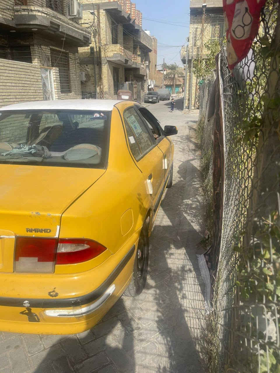 سمند2012 خير من الله مكينه وكير وحداديه وتخم تاير كهربائيه كله شغاله وبيه منضومه مال غاز مابيه نقص هيئه غرامه مصفره وهزه جديده ***********
