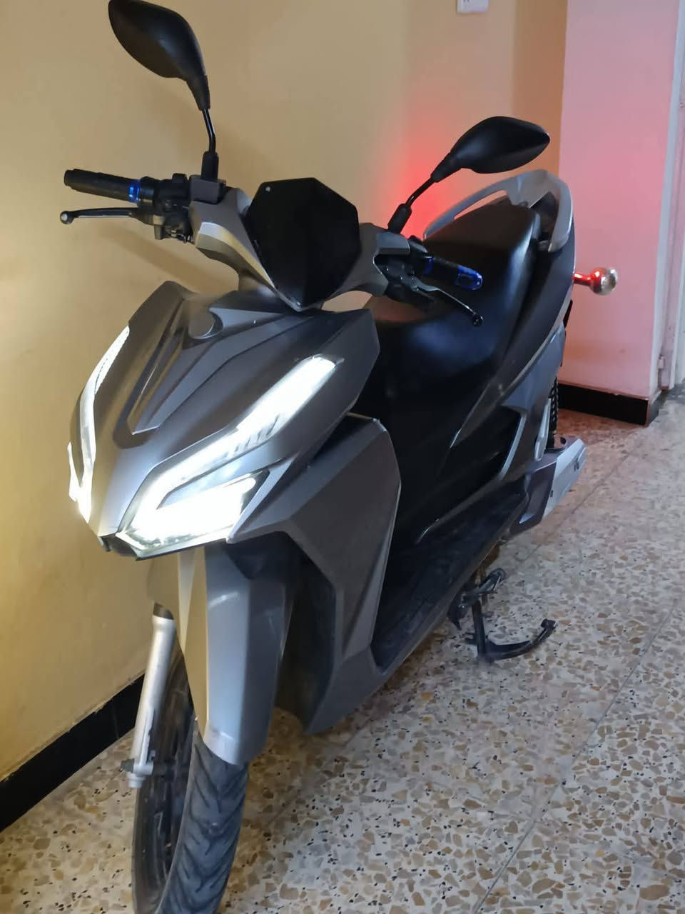 سلام عليكم
دراجه شحن للبيع 

المواصفات 

1-بصمتين +سويج 

2-باتري ليثيوم 

3-جهاز تنبيه عند السرقه 

4-لايت عالي ناصي +رماش

5-السرعه 140 حقيقة 

6-ستاند كبير +ستاند صغير

7-اشاره يمنه يسرا

مراسله علا الماسنجر 

السعر 850


**إذا كنت صاحب هذا الإعلان وتريد حذفه لأي سبب، رجاءا أرسل رسالة إلى الدعم الفني**