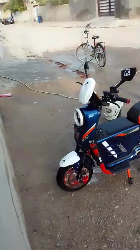 سلام عليكم
دراجة شحن للبيع نوع الدراجة X900
موديل 2026
حجم الملف 2000W
دراجة خير من الله بعدها جديدة 
صار شهرين من مشتريهة 
الدراجة جديدة بمعنة الكلمة
احلة من الصورة مكاني ديالى خان بني سعد الستفسار 
اتصال على هاذ الرقم 
***********
