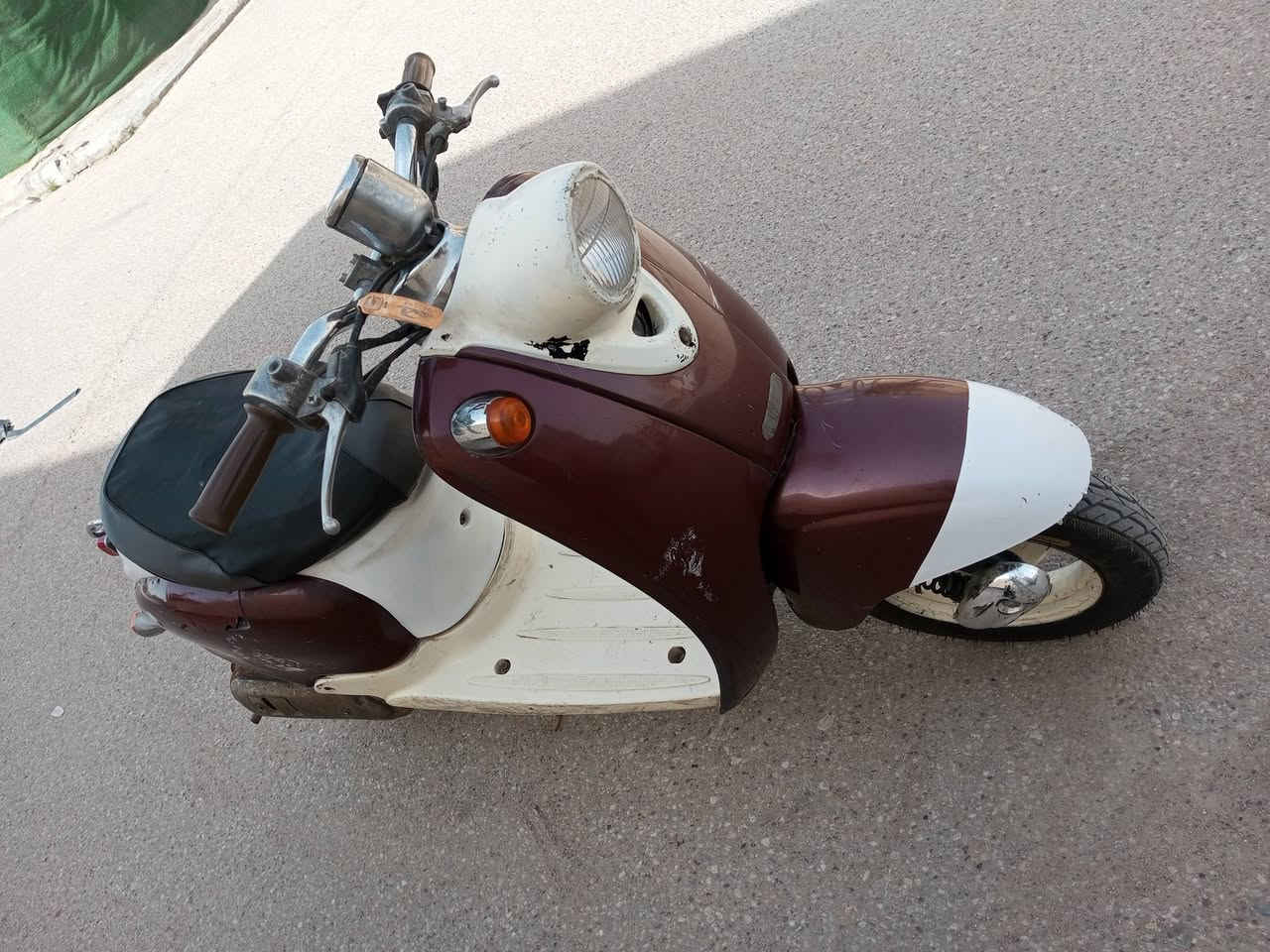 للبيع كهربائيات لايت هورن اشاير  مكاني الصالحيه ***********
