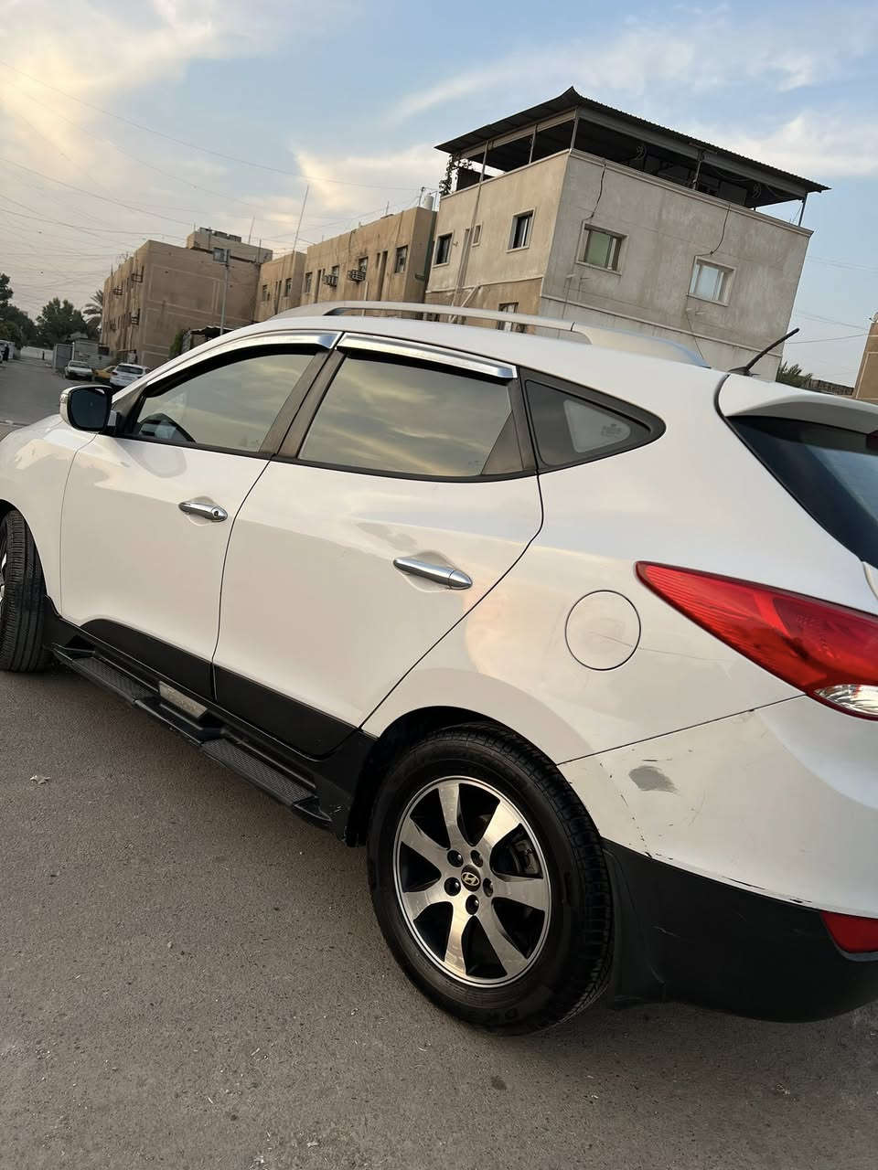 توسان 2012 خليجي ابيض بغداد
ماشيه 115 الف كلش قليل مقارنة بخواتهة

رقم انكليزي الدولي جديد

دوشمة جلد اسود جديدة

شاشة تسلا احدث اصدار كار بلي واندرويد اوتو

صدر امامي خلفي جديد

تخم تاير جديد

تبريد منظومة كاملة جديدة

شباك الامامي مال 2015

مازدات امامية ام العدسة زنون ابيض ثلجي مال 2015

ويالة مال 2015

السيارة بيهة بنيد مبدل اصلي وجاملغ عكس سايق بارد وجاملغ خلفي معدل ومصبوغ وشخط حافر بل تكمة معدل ومصبوغ وبارد صغير بقبغ الجنطة 

سعر 123 وبيهة مجال ***********

بغداد البياع
