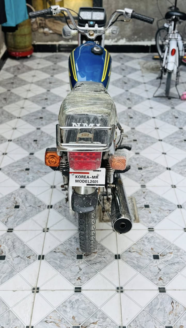 السلام عليكم يراني للبيع مديل ٢١ / الدراجه جديده وكلش حلوه مكاني البصرة الزبير السعر ٥٢٥ وبيهة مجال الشراي ينتصل
***********
