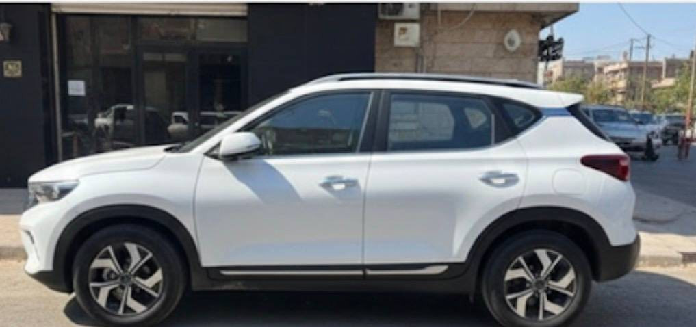 لبيع: كيا سونيت 2023 - بحالة الوكالة (بغداد)
السيارة نظيفة جداً وبحالة الشركة، وجاهزة من كلشي.
• الممشى: 20,322 كم فقط (ممشى حقيقي وقليل جداً).
• المحرك: 1.5 لتر، اقتصادية جداً بالبنزين.
• الرقم: بغداد والتحويل مضمون.
المواصفات:
• شاشة لمس أصلية وكاميرا خلفية.
• حساسات خلفية.
• تحكم ستيرنج كامل جهتين.
• شعار كيا الجديد (KN).
• تبريد ثلج (قطعتين) والكراسي بعدها بتغليف المصنع (النايلون).
• السيارة مكفولة من الصبغ والضربة وبحالة ممتازة.
المكان: بغداد.
للاستفسار عن السعر وتفاصيل أكثر، يرجى الاتصال على الرقم: ***********
