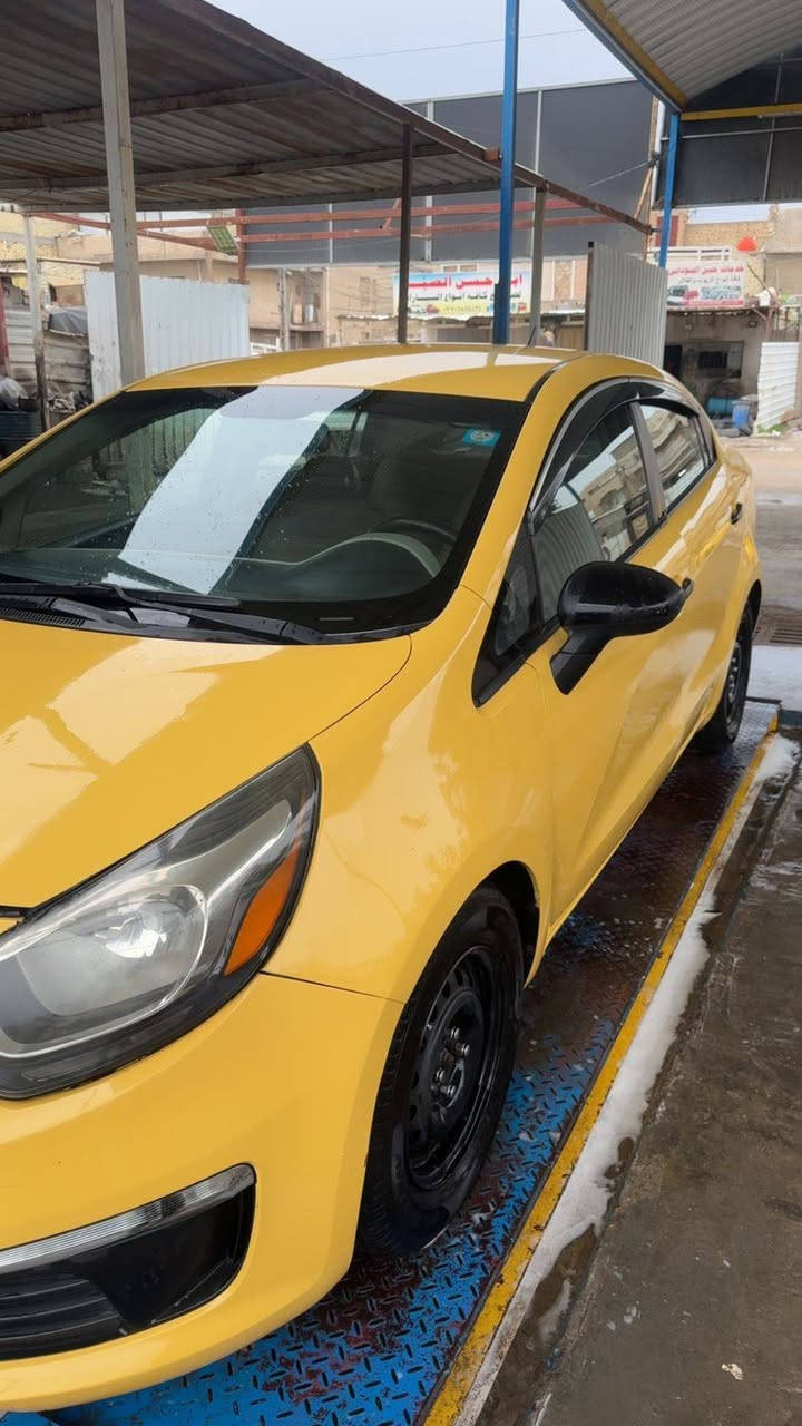 السلام عليكم/ كيا ريو موديل 2013 وارد امريكي حادث جاملغ ايمن جاهزه السيارة حدادة تخم تايرات ميكانيك كله جاهز تبريد شغال مصفره غرامات تحويل ثاني يوم السعر85 قابل للتفاوض 
***********
