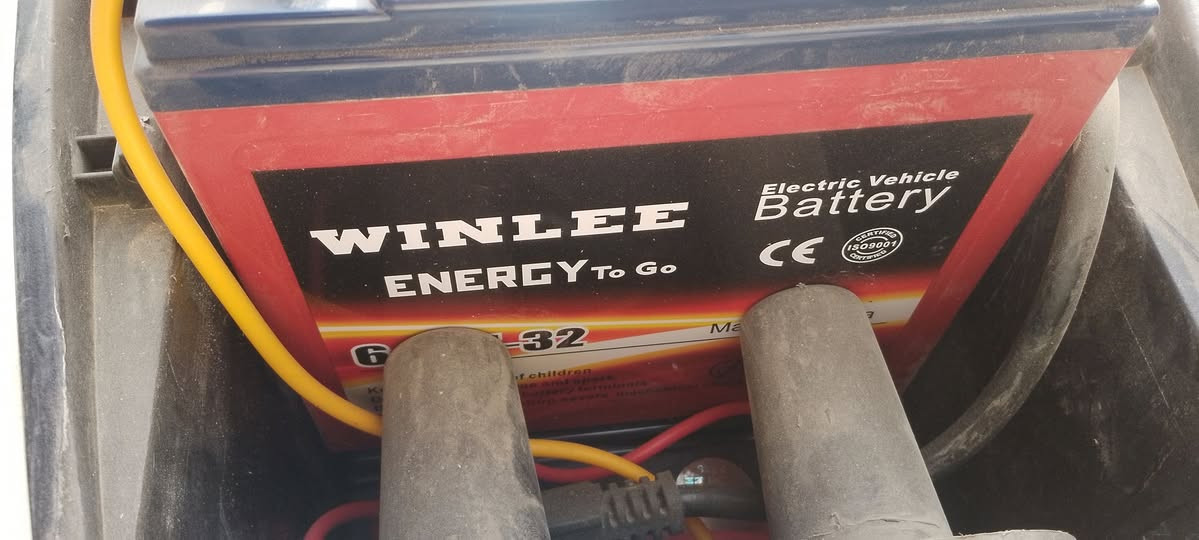 السلام عليكم دراجه شحن HlSللبيع مستعمله شهر ونص تقريبأ خمس بطاريات ٣٢ نوعية ولي ارقه نوعيه زائد شاحنتهاا وبصماة ثنين ليريد الدراجه يتصل على هذه الرقم ***********
