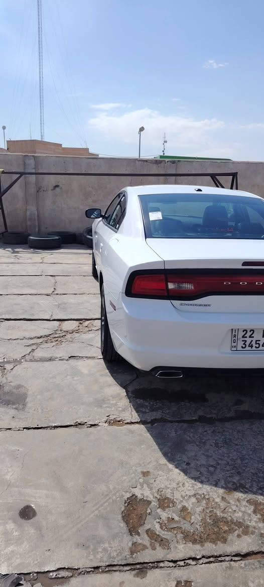 السلام عليكم جارجر 2012 رقم اربيل هزه ما صاقطه السياره كلين هنا بالعراق باب السايق مفتوحه النرمايد بدون تبديل منضومه تبريد جديده تخم تاير السياره جاهزه السعر 167 وبيه مجال بسيط ***********
