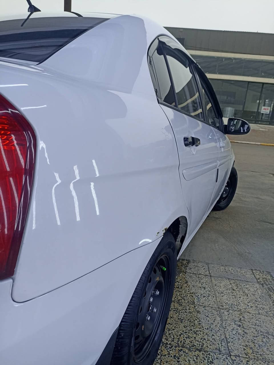 سلام عليكم للبيع....
اقرأ تفاصيل زين استاذي العزيز 
اكسنت موديل👈 2008 👈رقم نينوى 
السعر 86 بي مجال 
👈كير عادي محرك 16 الگير والمحرك شرط 
تبريد تدفئة شغال 
كهربائيها كلها شغالة+ شاشة كامره دواره+ سستم سماعات كله جديد 
👈السياره أبيعها حزام طختها أمامي داخلي لغد
تواير طخم بطارية جديدة جام جديد يعني سياره مصروف عليها 
 مكان موصل ايسر متواجد حالياً بالمعارض الجديدة 
للاستفسار 
***********
***********
