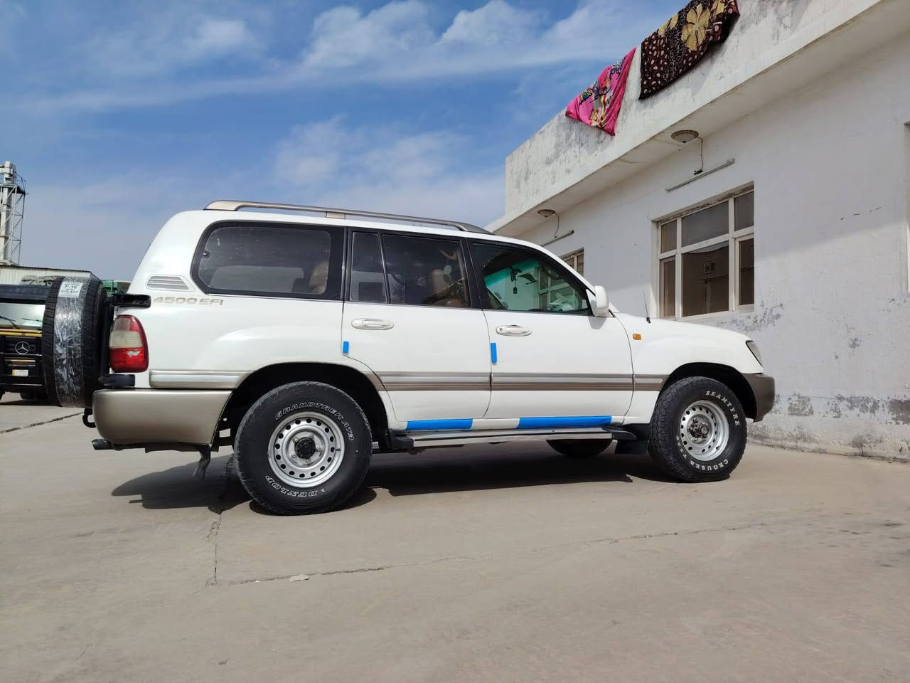 لاندكروز مديل 2003 قطريه سياره ستخدام شخصي مال بيت كوله وضع الشركه كفال عامه ماعد النيد مرشوش اثر تكشير والجاملغ صفحة السايق بيه بارد كد شبر كلشي بل سياره شغال تبريد تتفئ جام كهرباه تحكم مري السياره رقم كركو قرار 48 بسمنه السياره وعلماء السياره كاز بلاد *********** المكان العماره
