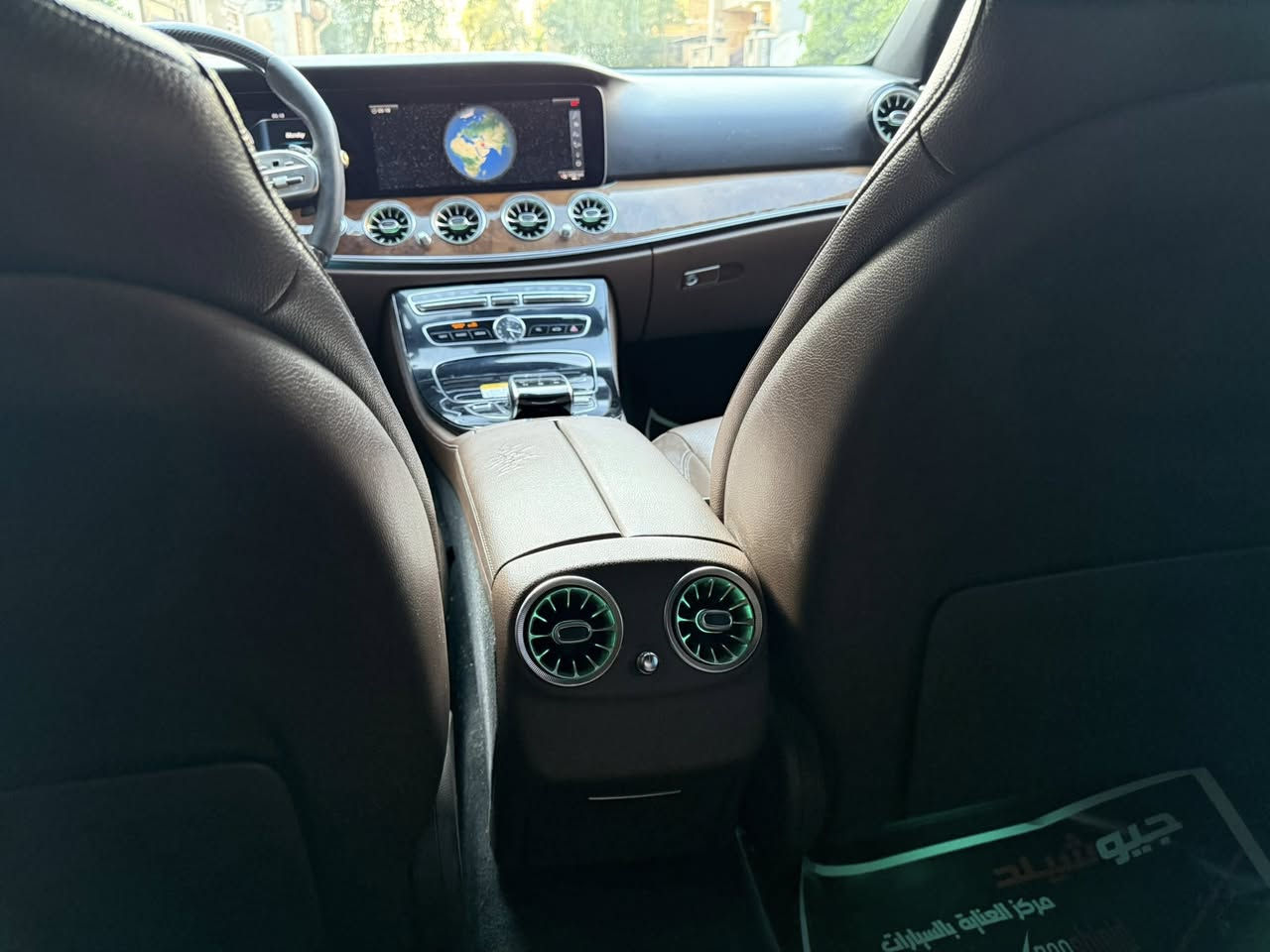 سلام عليكم للبيع فقط E300 موديل 2018 كت amg دركه amg داخل جوزي فول موصفات وهوايه ميخلصن السياره حادثهه بنيد وبابين يمنه يعني صبغ بنيد وصبغت الصفحه اليمنه كلهه للمطابقه سياره حلوه ومناقصهه شي بيهه موافقه تضليل 80 بالميه السعر 22500 بيهه مجال بسيط مكانهه بغداد الدوره ***********
