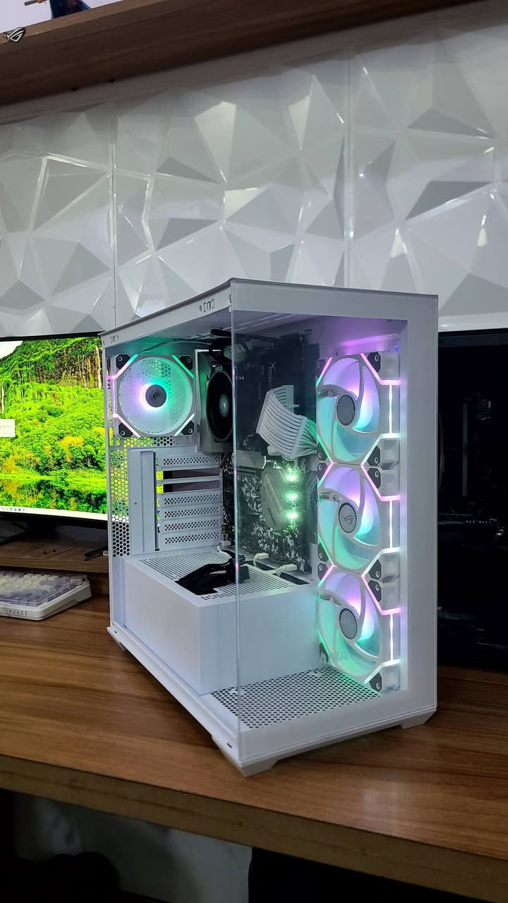 حبايب متوفر تجميعه بدون كارت 
R5 5600g 
B450 steel legend 
Ram 8gb 3200mhz fure
M.2 500gb 
Psu 650w gamdias
Case sama 4fan 
السعر 540 الف شامل توصيل


**إذا كنت صاحب هذا الإعلان وتريد حذفه لأي سبب، رجاءا أرسل رسالة إلى الدعم الفني**