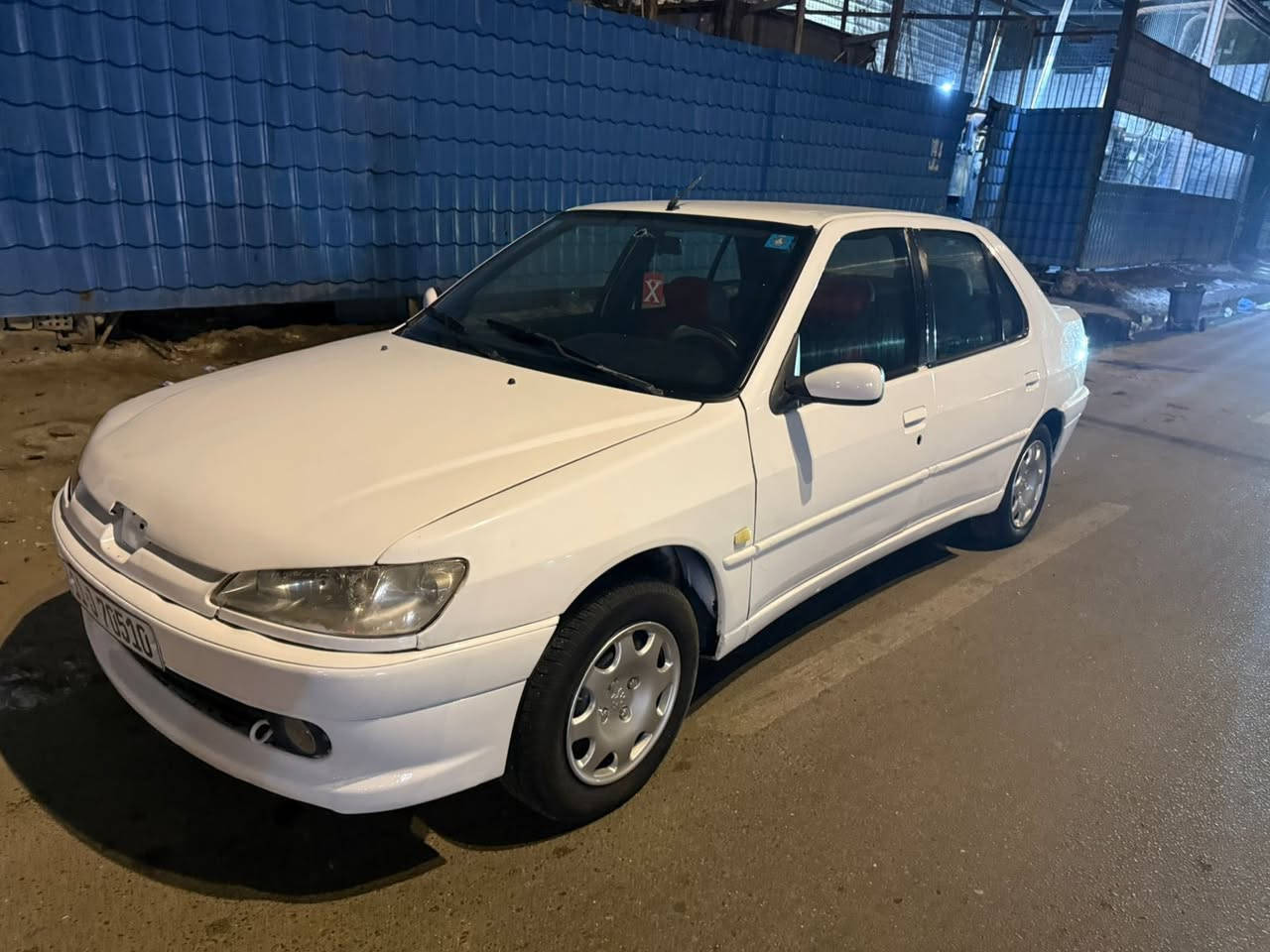 بيجو 306 موديل 2001 سيارة نضيفة كلش  رقم جديد إنكليزي باسمي كير محرك صدر تخم تاير كلة جديد سيارة ما ناقصهة شي 
السعر 46 
مكان بغداد الطالبية 
***********
