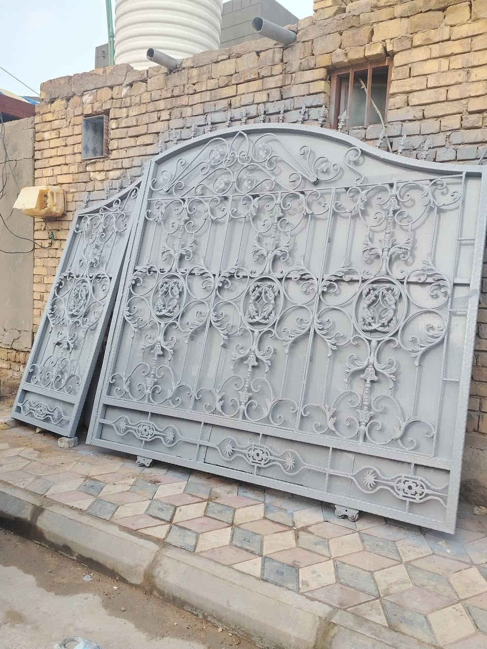 السلام عليكم  باب تسكام للبيع تصال على هاذا رقم ***********
