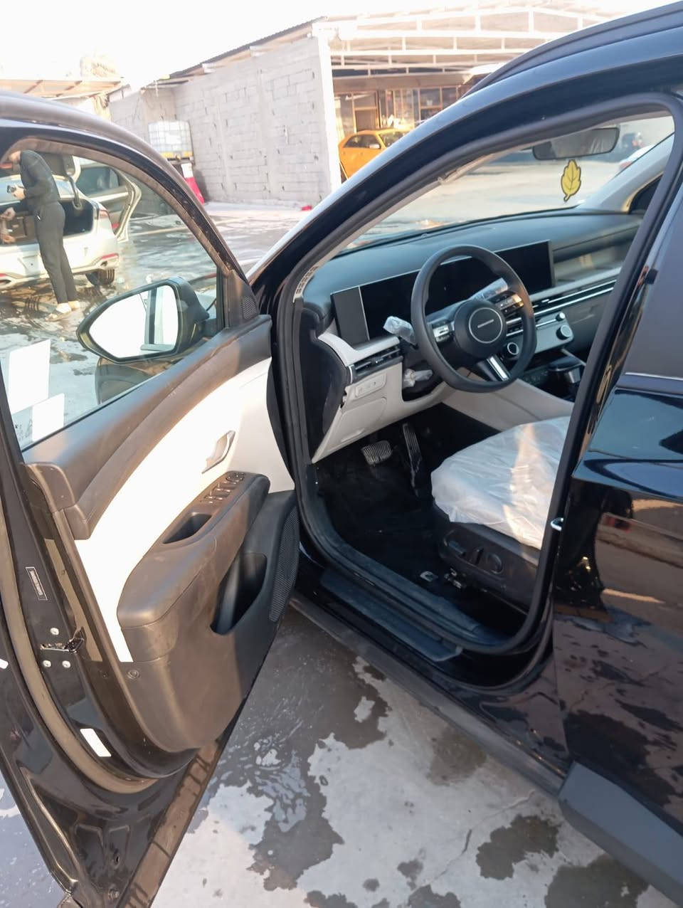 توكسان25 دخول جديد السياره حره اي محافظة تتسجل وارد امريكي  السيارة زيرو مكينه  2500
كير ٨نمر  رادار امامي وجانبي وخلفي تشغيل عن بعد حادثها الفخذه ومرجعينه وتبديل جاملق والبنيد والباقي كفاله. 
السعر 185 تفاصيل أكثر الاتصال
***********
