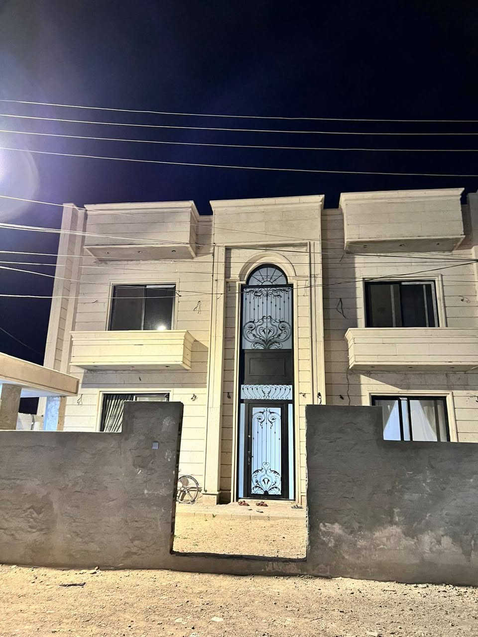 بيت للبيع .قضاء العلم .مقابل مدرسة القبس للبنين .الموقع حي الجمعيه.بيت جديد. للمزيد من التفاصيل الأتصال على ***********
