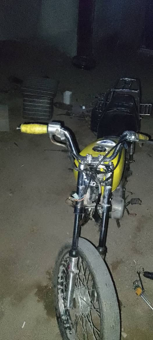 متاح دراجە ایرانی    محرک  مکطوع ولفات ..سعر 175 بی مجال ...***********
