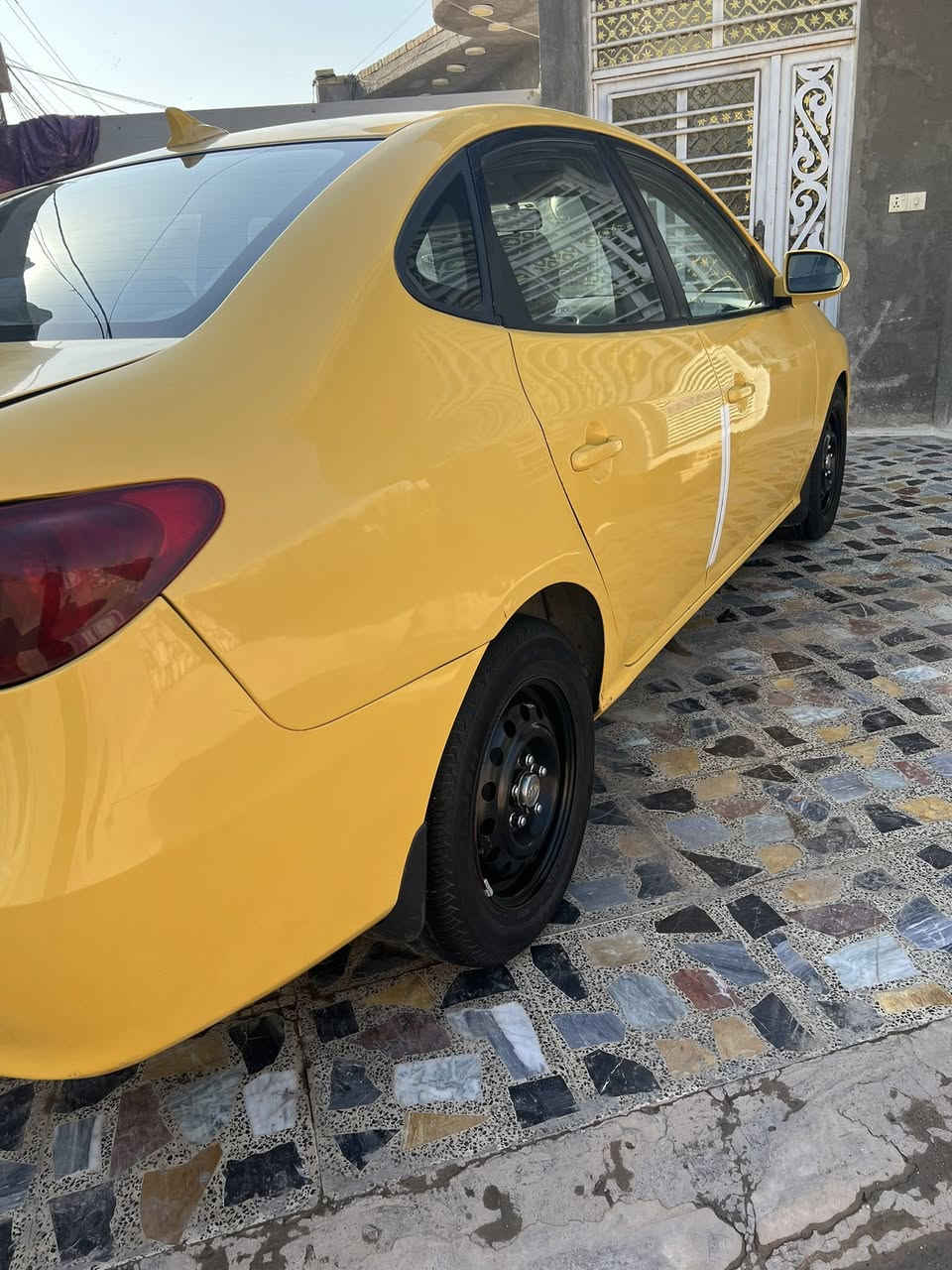 السلام عليكم. الانتره للبيع موديل 2008 امريكي. 
حادث جاملغ خلفي. وبيها طخات. تبريد ومحرك 
جدد كهربايات شغلات. حداديه نص عمر. 
سنويه لل 2027 بسمي. مكاني بغداد جسر ديالى القديم 
للتصال ***********
