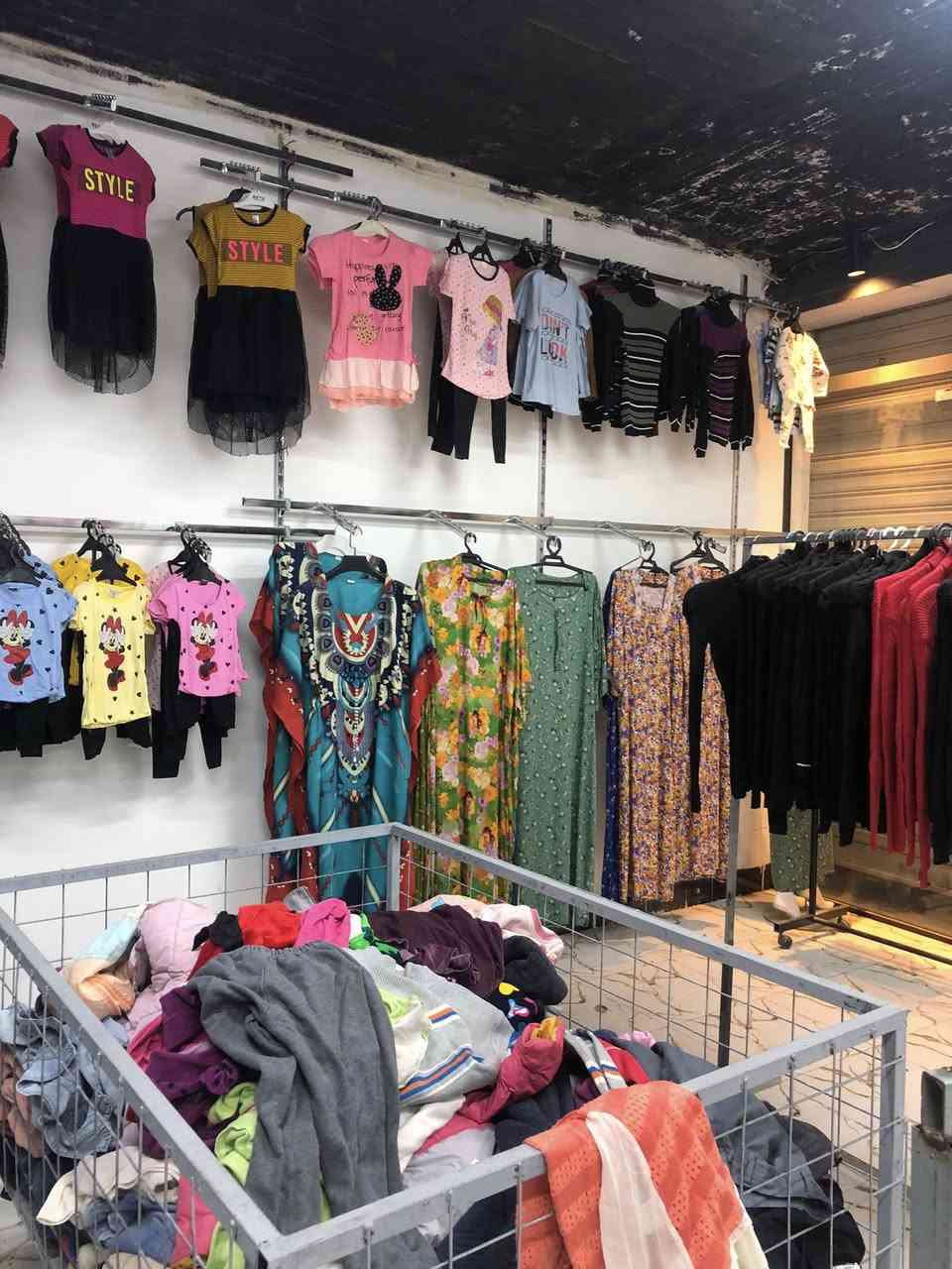 محل كامل شلعة للبيع قيم بلي يرضي الله واخذه رقمي ***********مكان كركوك
