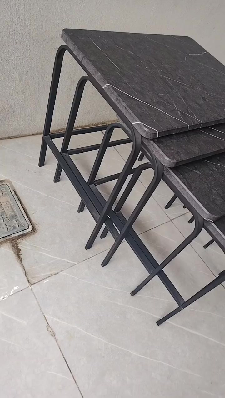 ميز طبله جديد  للبيع اي عيب مابيه
سعر ٥٠ الف رقم موبايل ***********
